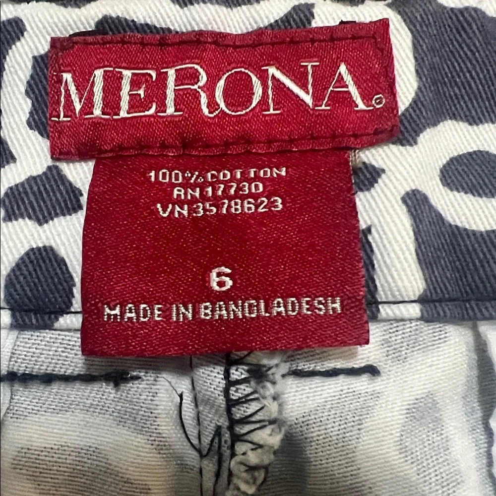 Merona Women's Gray and White Cargo Shorts